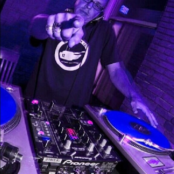 Meet your Posher, Todd - Picture 3 of 8